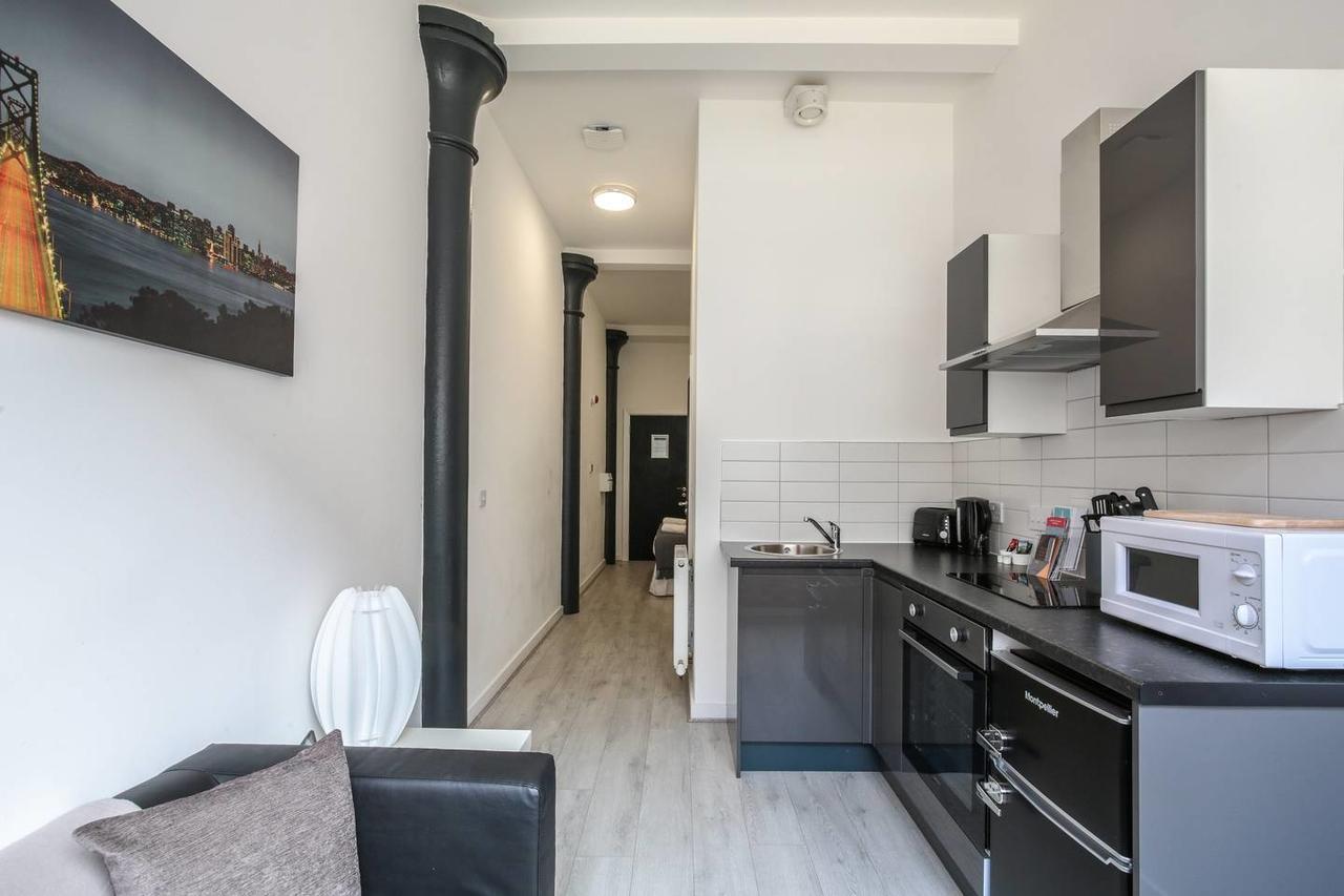 Apartment Sir Thomas House